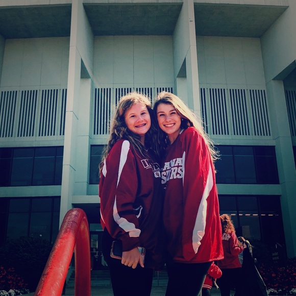 Meet your Posher, Rachel - Picture 1 of 2